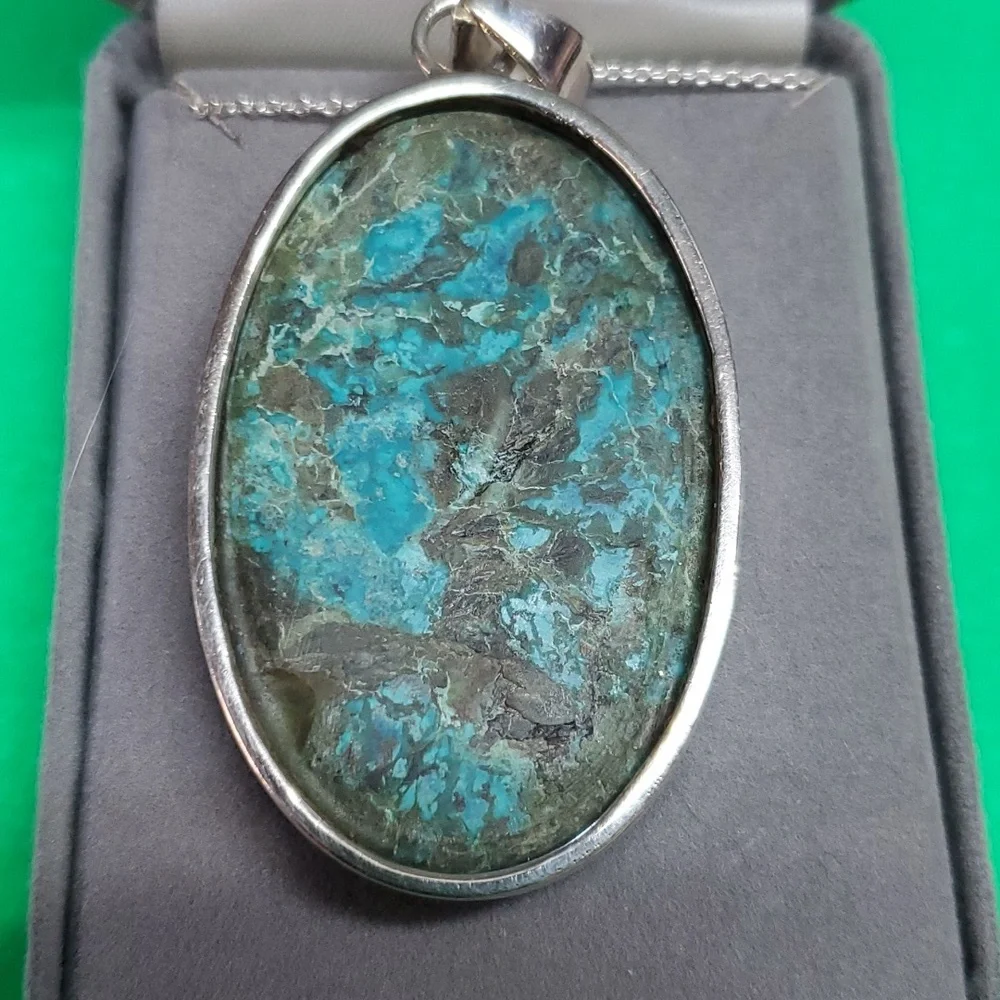 Necklace - Picture 4 of 4